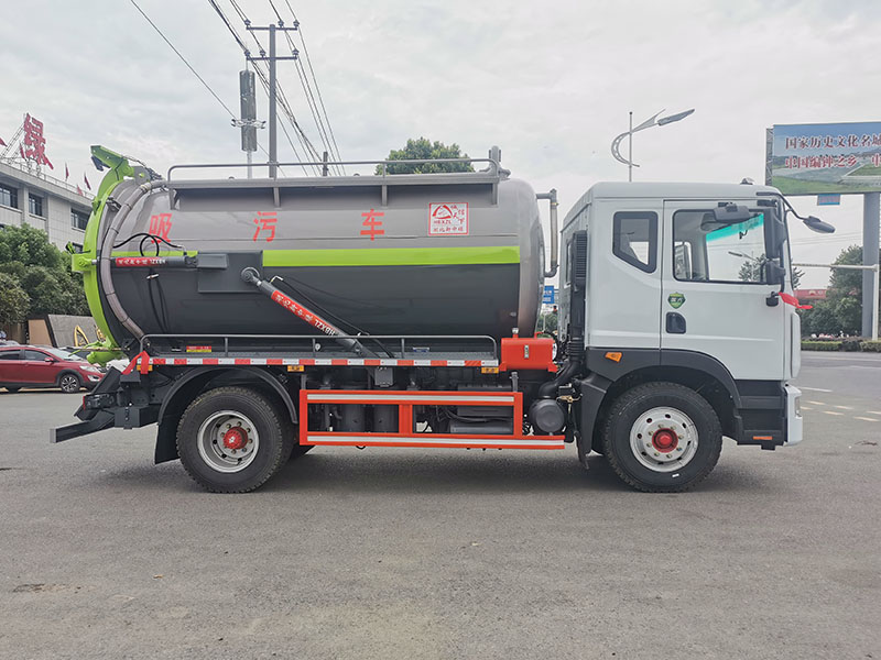 中潔牌XZL5160GXW6型吸污車